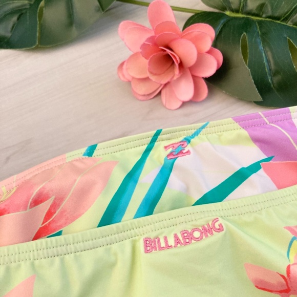 Billabong Floral Bikini Set πΌπ - Picture 15 of 16
